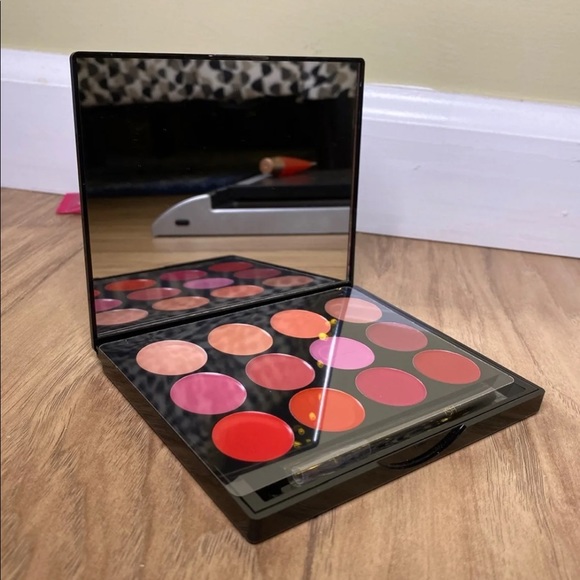 LIP BUNDLE - Picture 2 of 7